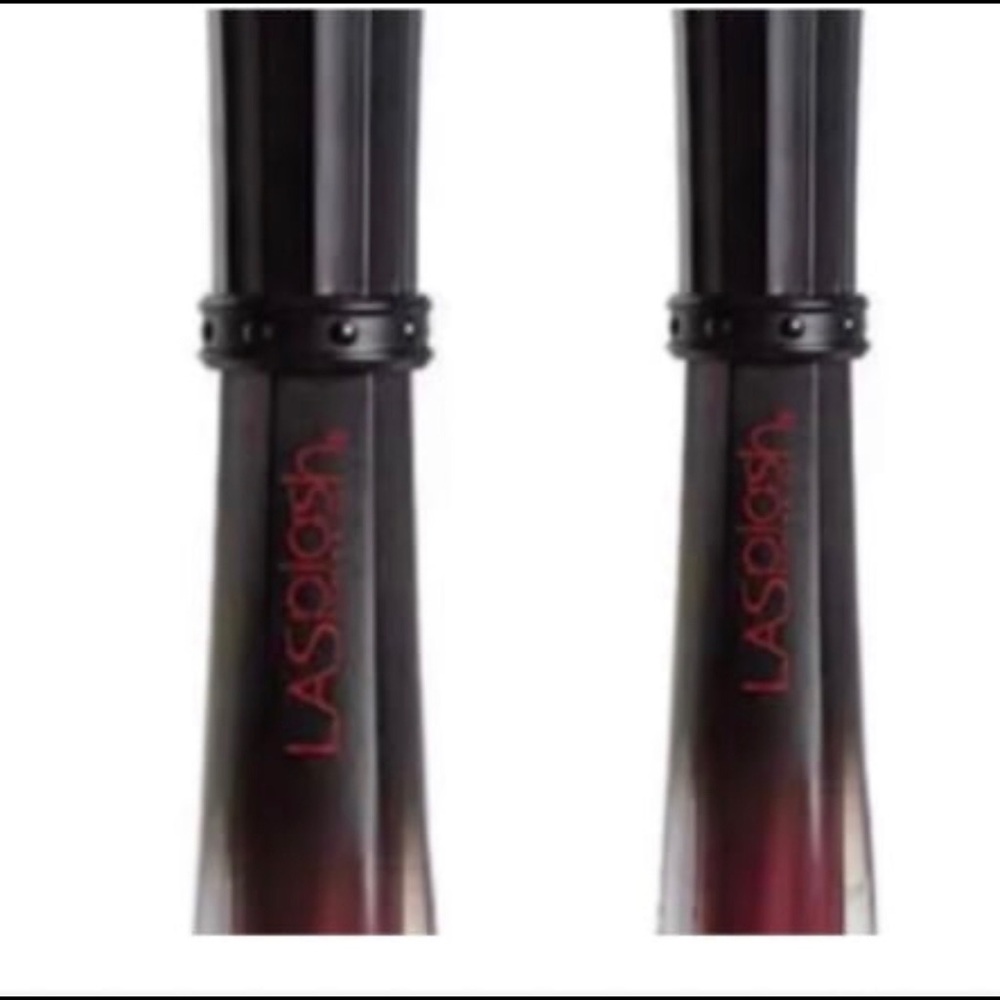 LaSplash Cosmetics Matte Lipstick. Color Wickedly Divine Vampires Fang-Lot of 2